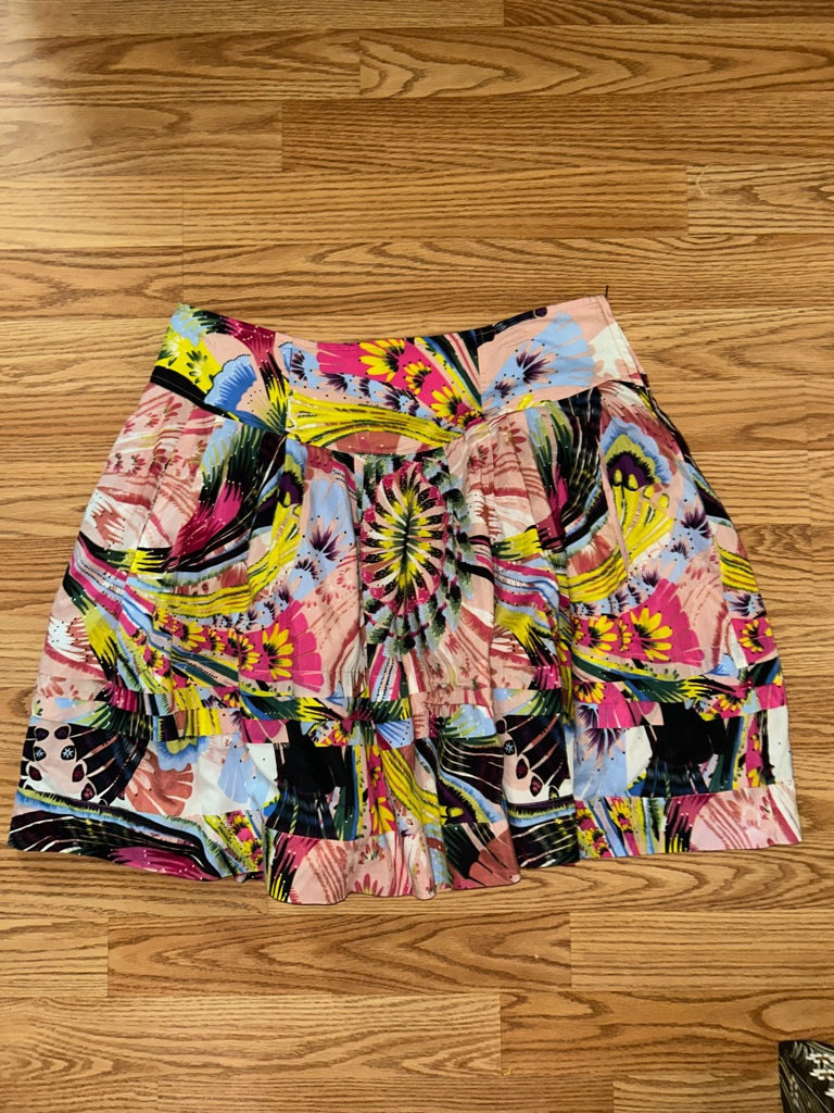 Leifsdottir Anyhro Pink Yellow Multi-Color Floral Mini Skirt Size 8. Like New